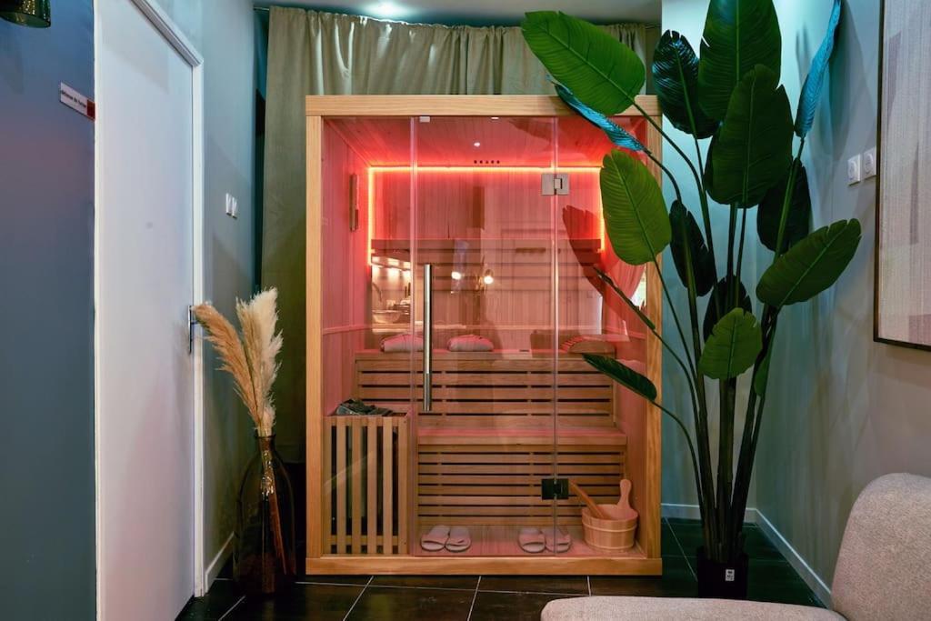 Versailles Jacuzzi - Sauna - Rdc 2 Экстерьер фото