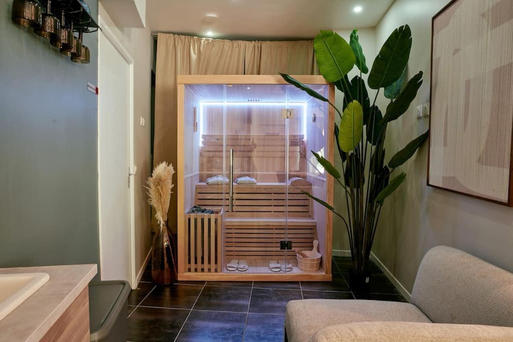 Versailles Jacuzzi - Sauna - Rdc 2 Экстерьер фото
